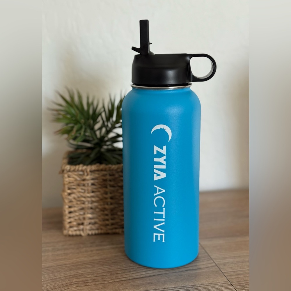 NEW ZYIA Active 32oz Blue Water Bottle Tumbler Stainless Steel Summer Gym